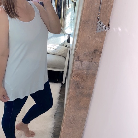 EILEEN FISHER light baby blue sleeveless top silk size medium - Picture 3 of 6